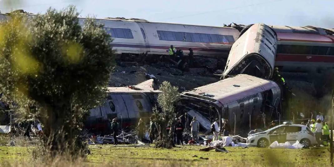 İspanya'daki kaza hafızaları tazeledi: Dünya tarihinin en büyük tren kazaları 9
